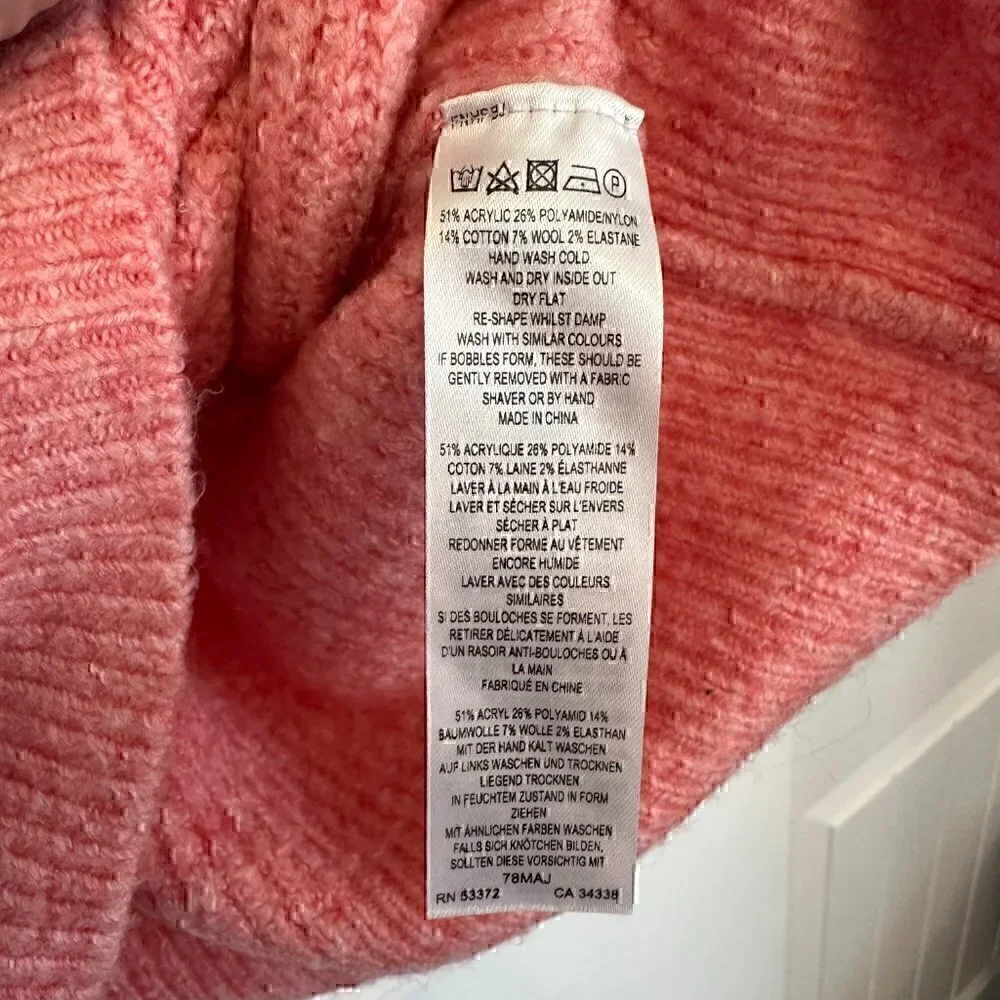 French Connection oversized soft v-neck pink peach sweater women's S